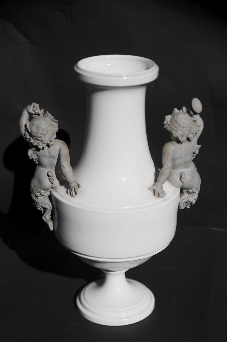 Gibus & Cie "Vase aux Chérubins" en Porcelaine dure de Limoges, circa 1860-photo-4