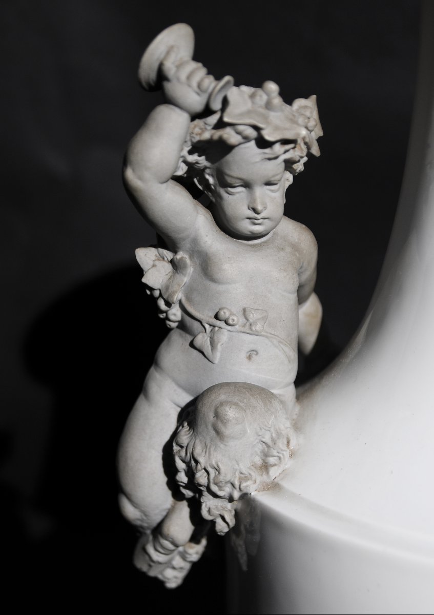 Gibus & Cie "Vase aux Chérubins" en Porcelaine dure de Limoges, circa 1860-photo-3