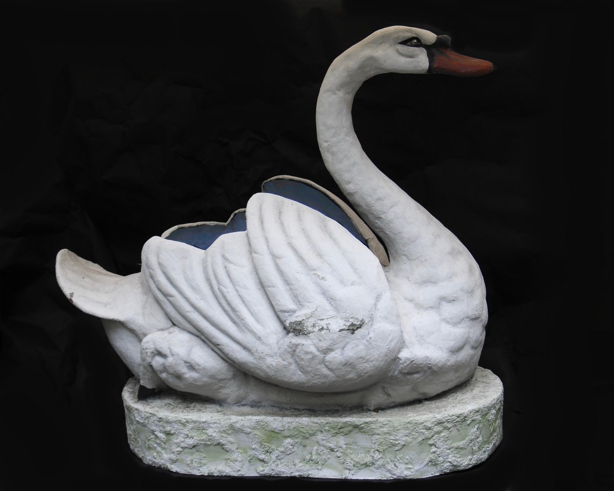 Painted Cardboard Carousel Swan, Circa 1900-photo-3