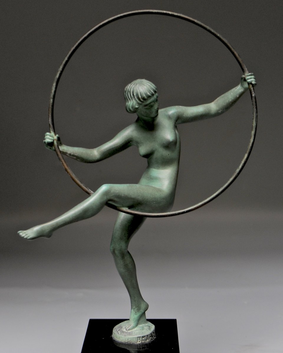 "Danseuse au cerceau" signée Briand (Bouraine)-photo-2