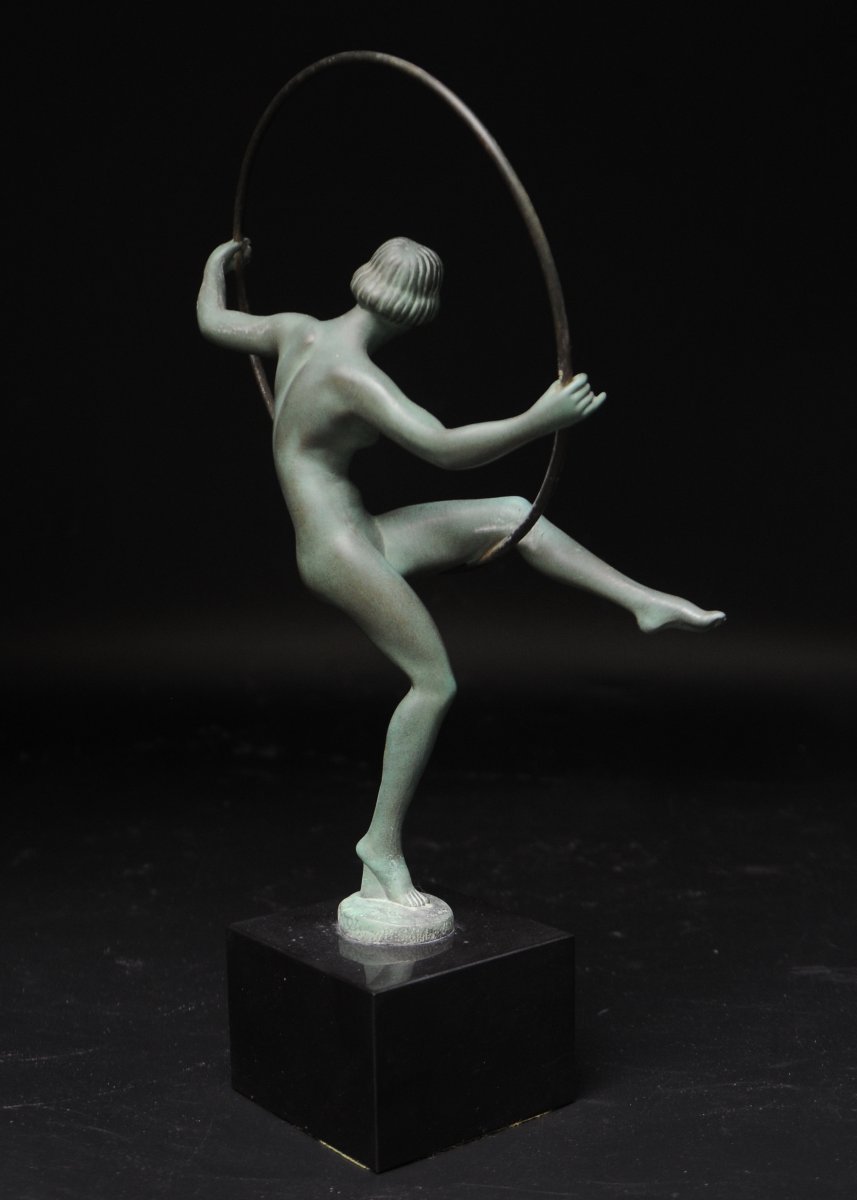 "Danseuse au cerceau" signée Briand (Bouraine)-photo-3