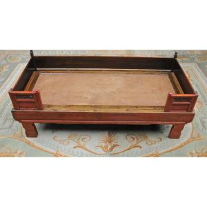  Luohan, Opium Daybed, 19th-century China, Lacquered Wood 