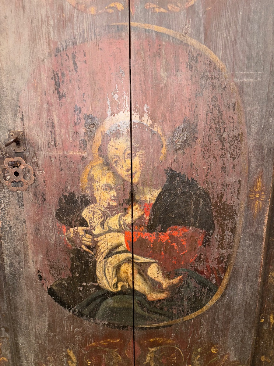 Italian Furniture With Painted Decoration Of Madonna And Child-photo-4