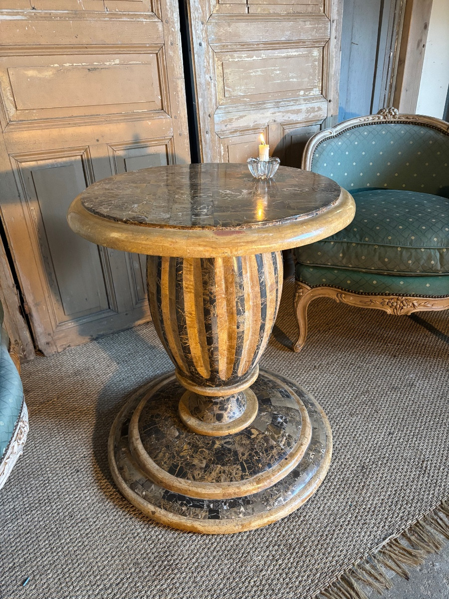 Guéridon en marqueterie de marbre