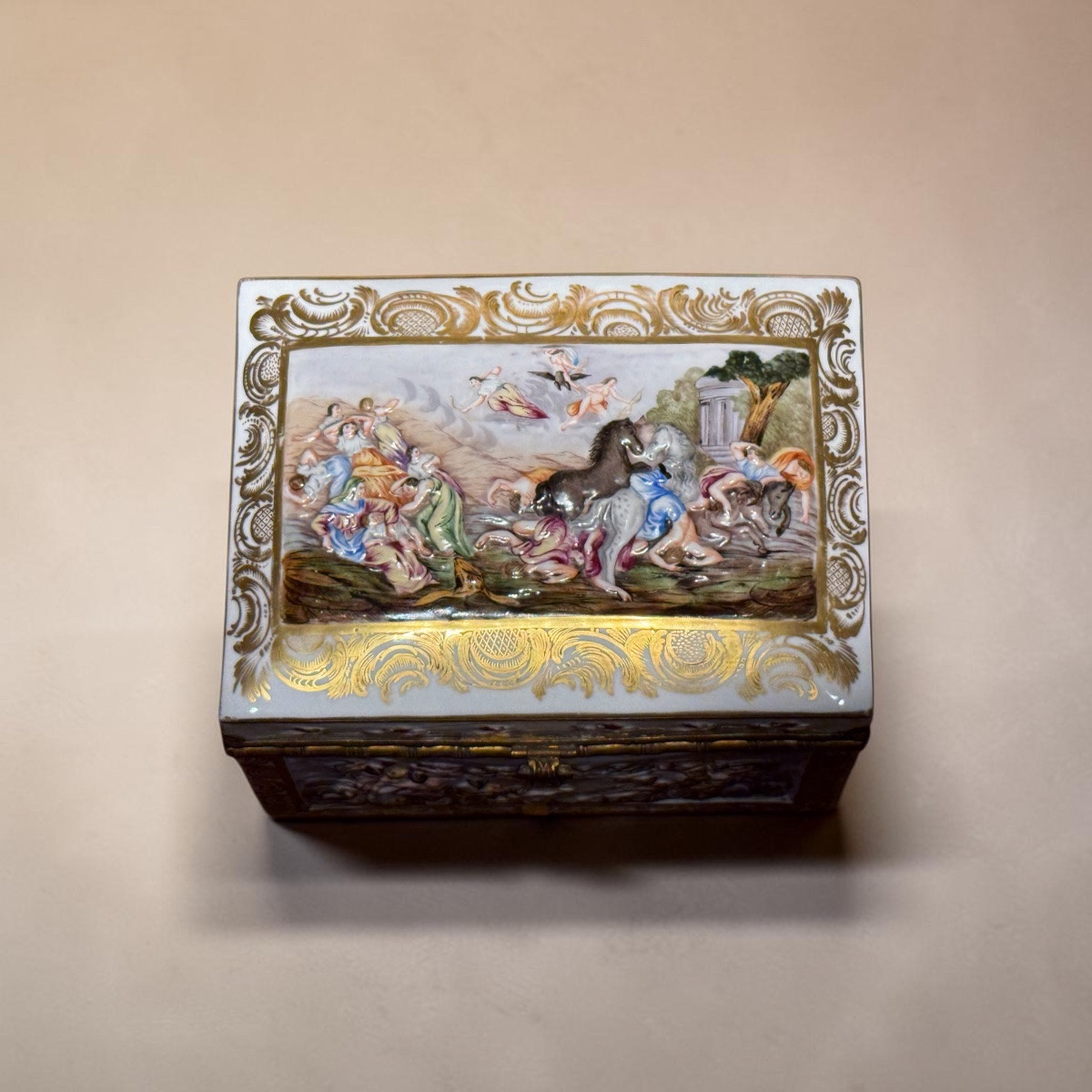 Box. Capodimonte Porcelain. Naples, 19th Century, Circa 1850-1860-photo-4