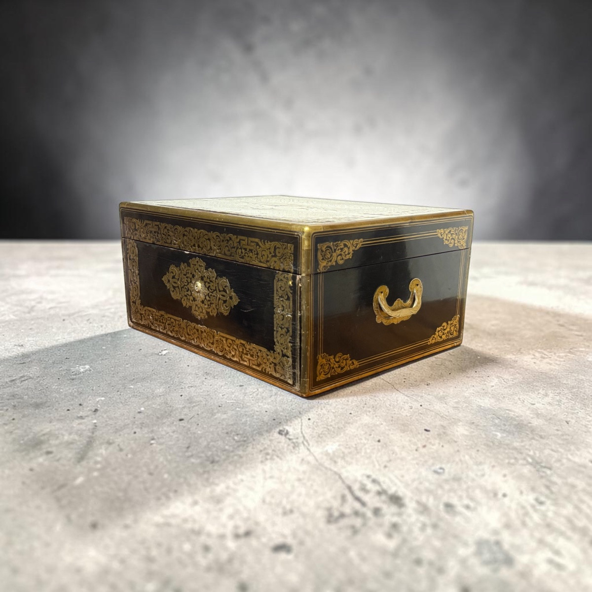 Travel Desk Box. Second Empire. Painted Wood And Brass Marquetry-photo-2