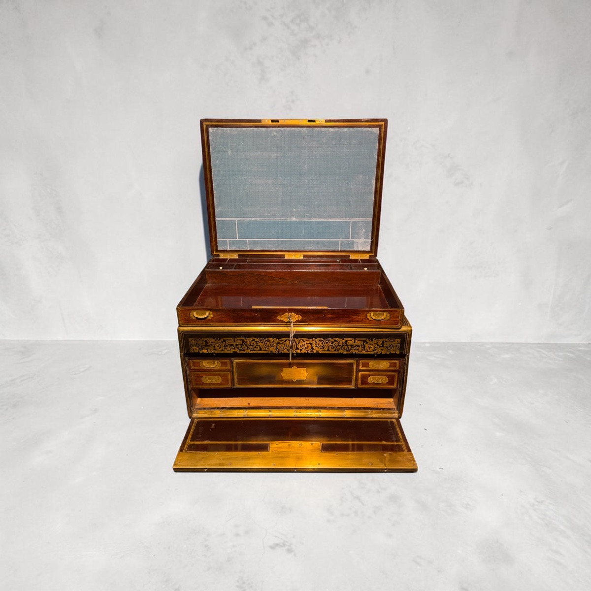 Travel Desk Box. Second Empire. Painted Wood And Brass Marquetry-photo-4