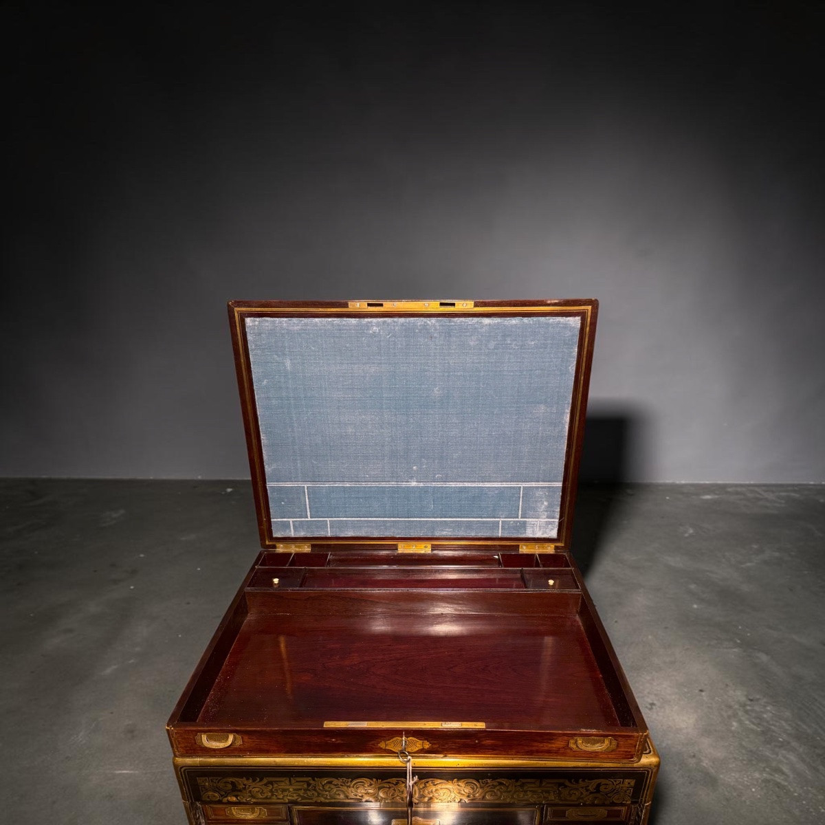 Travel Desk Box. Second Empire. Painted Wood And Brass Marquetry-photo-2