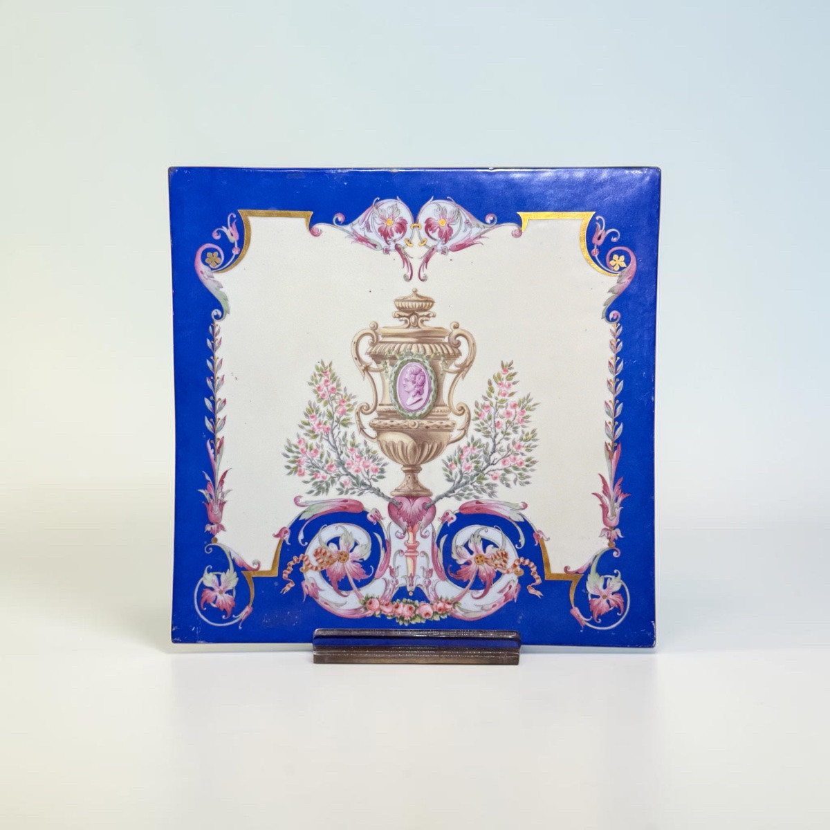 Pair Of Decorative Porcelain Plates-photo-2