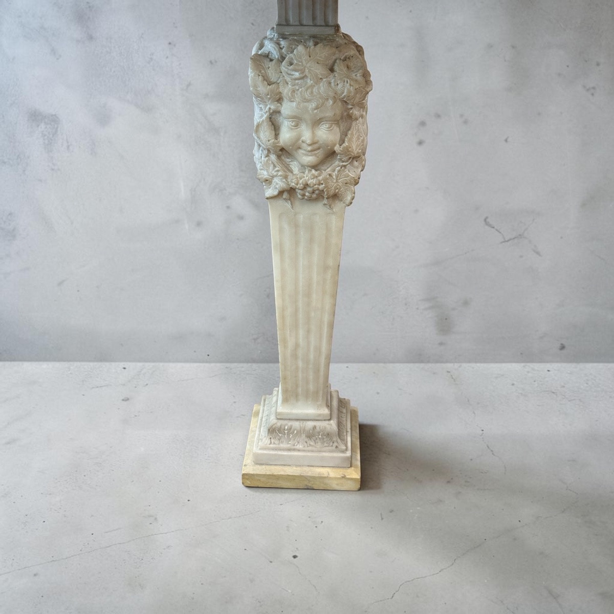 Pedestal Table. Marble. Neoclassical Period. First Half Of The 19th Century. Diameter 57 Cm For The Top.-photo-4