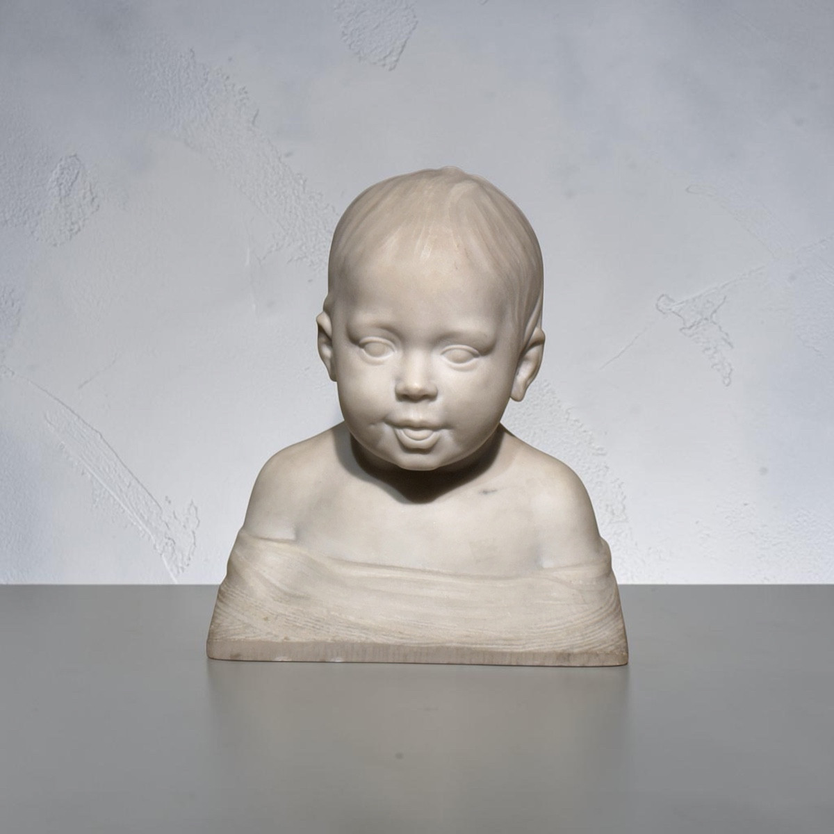 Tête d’enfant. Marbre, XIXe siècle. 