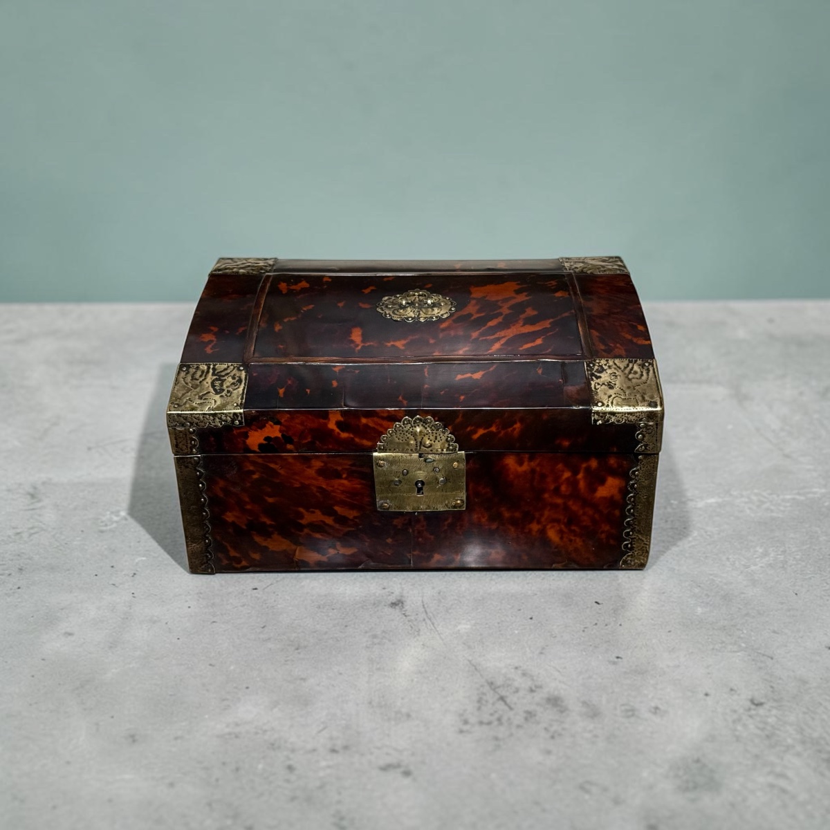 Tortoiseshell Box. Italy, 18th Century-photo-3
