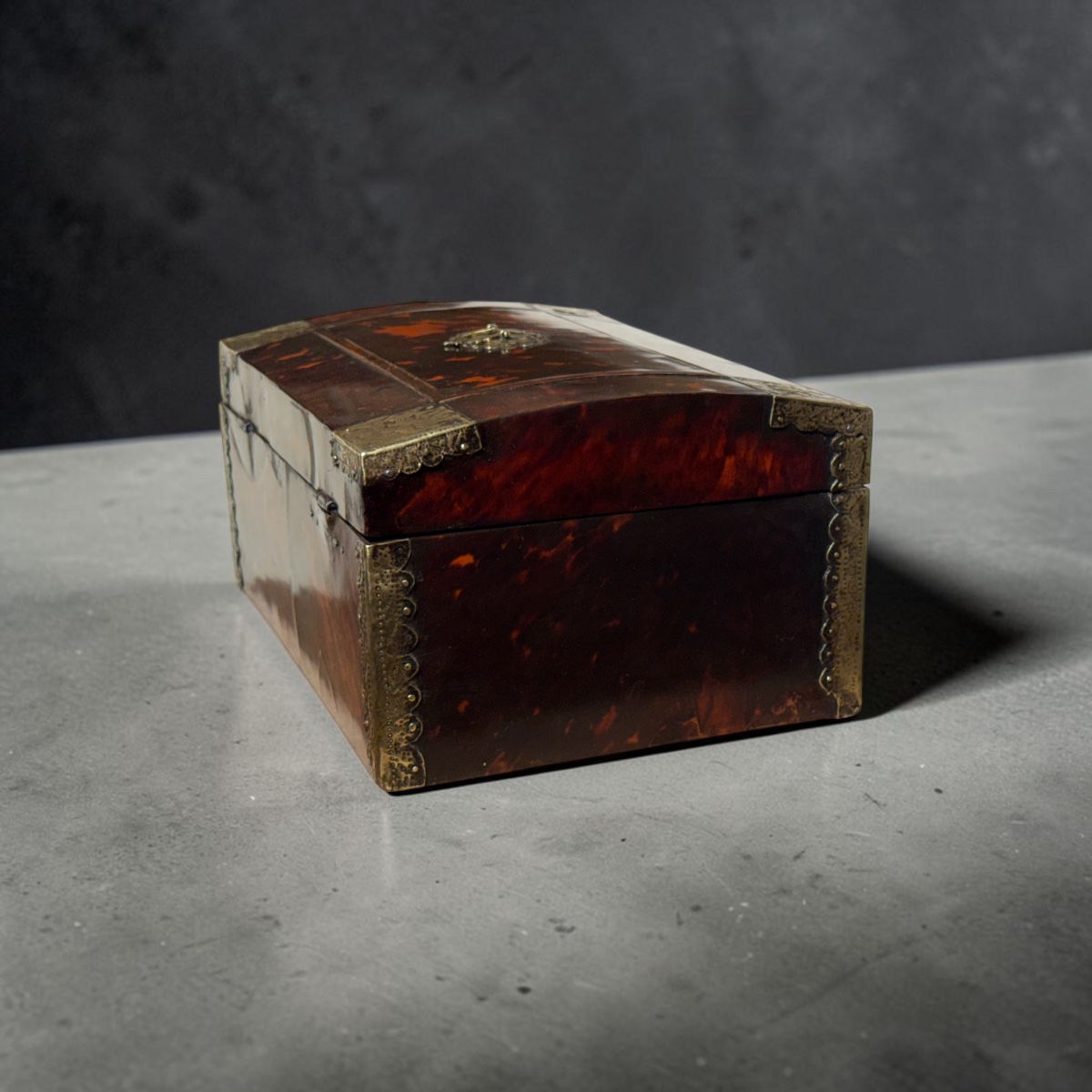 Tortoiseshell Box. Italy, 18th Century-photo-2