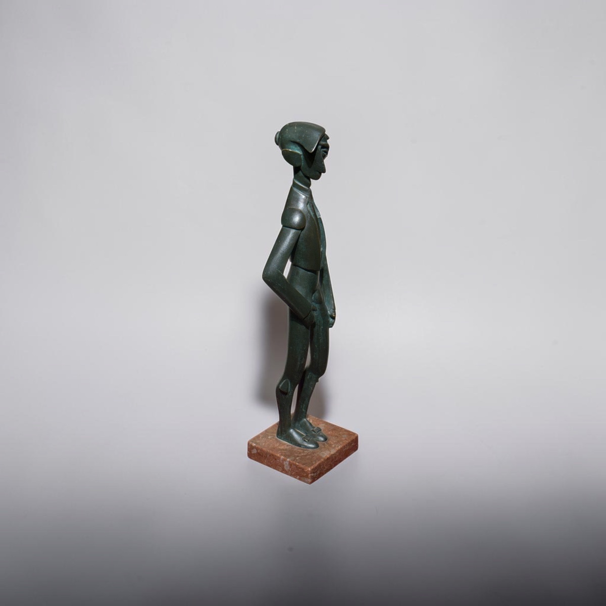 Torero picassiano. Bronze à patine verte. Signé « J. Gerez ».-photo-4
