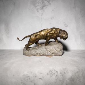 Tigre des neiges. Bronze doré et marbre. Victor Rousseau