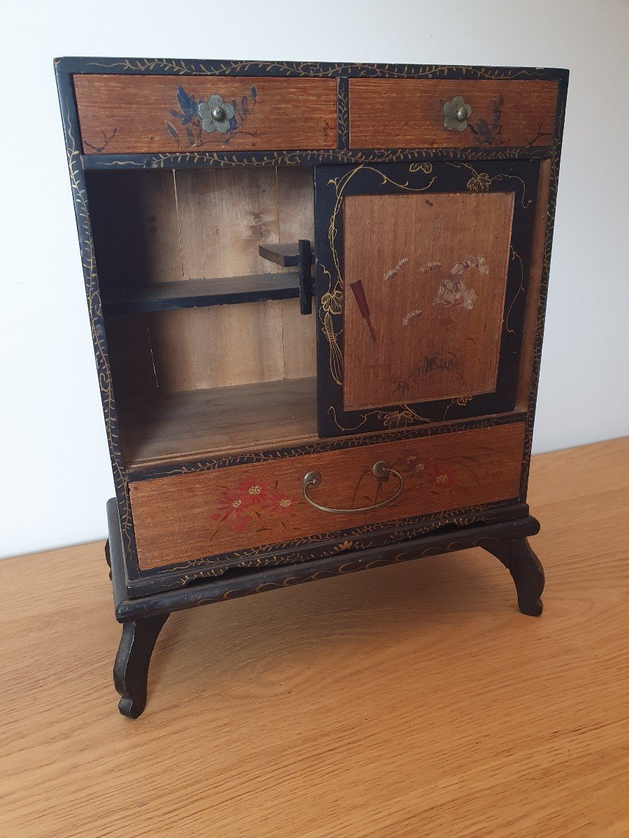 Japon , Petit Cabinet , Bois Et Laque , Début XX°. -photo-6