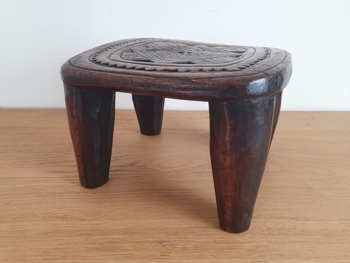 Tabouret , Tribu Nupé, Nigeria , Bois , Début XX°. -photo-1