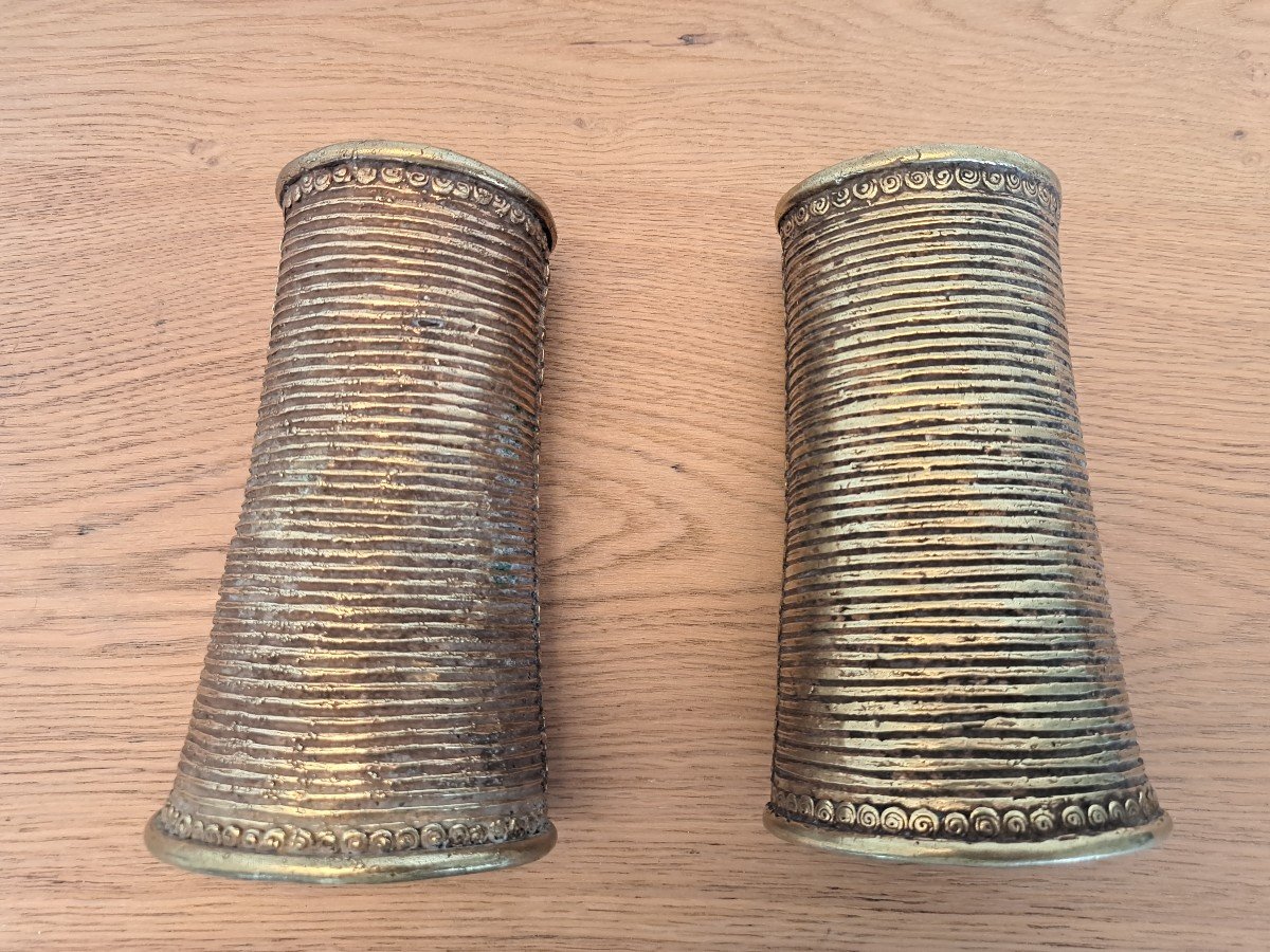 Paire De Jambières , Bronze Ou Laiton , Afrique , Fin XIX°/début XX°. -photo-1