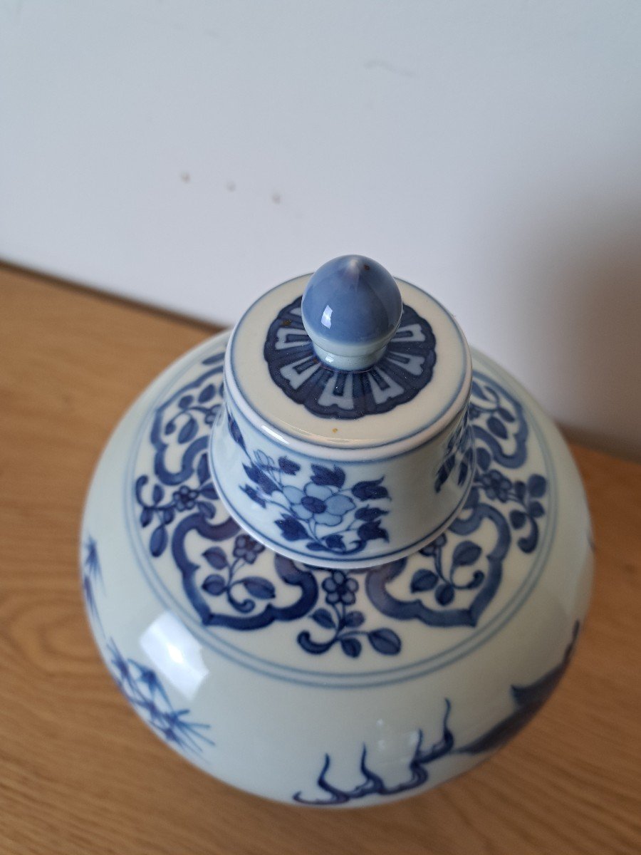 Chine , Pot Couvert , Porcelaine Blanc Bleu , XX°. -photo-3