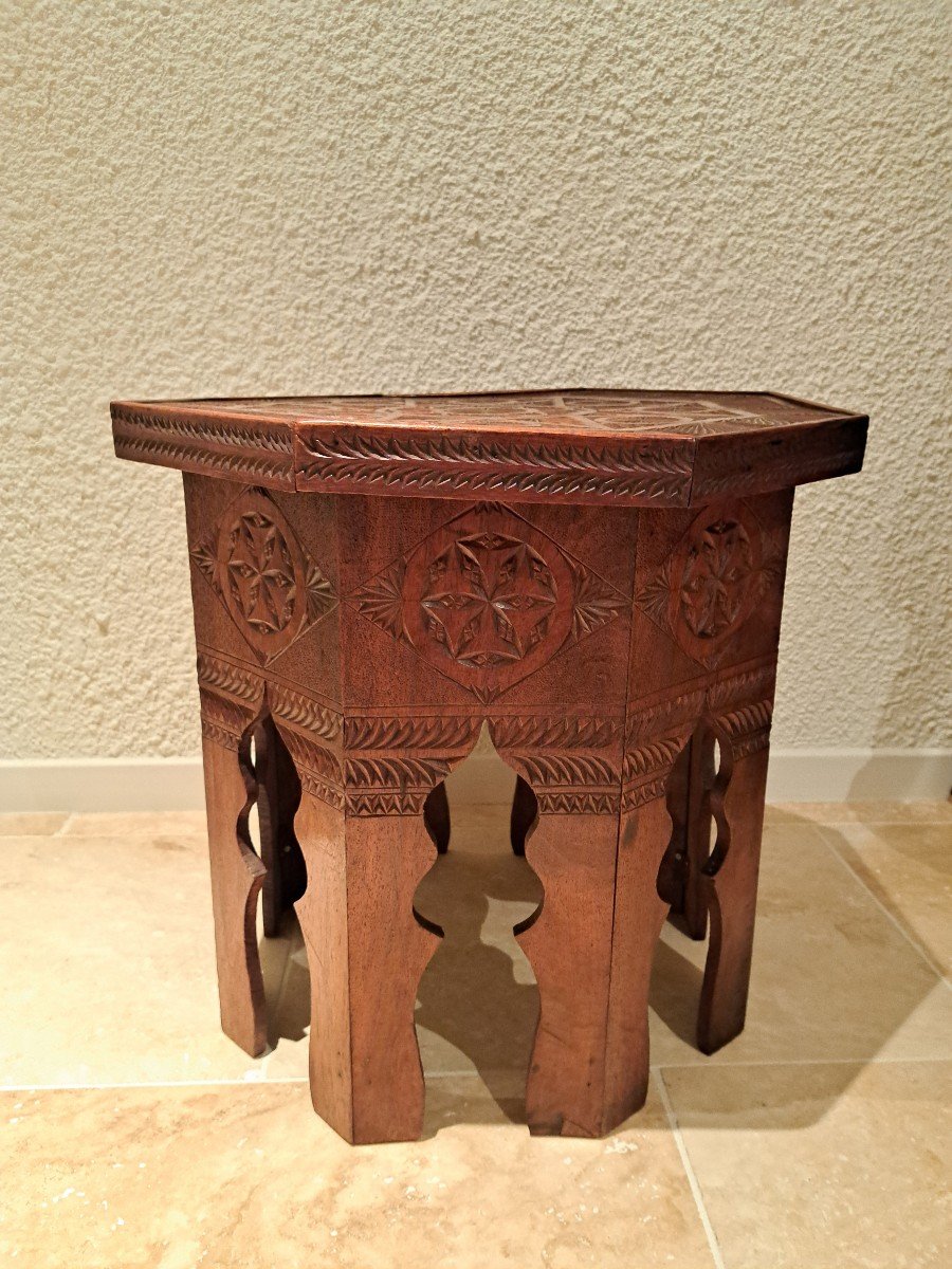 Morocco, Octagonal Pedestal Table, Carved Solid Wood, Early 20th Century. -photo-3