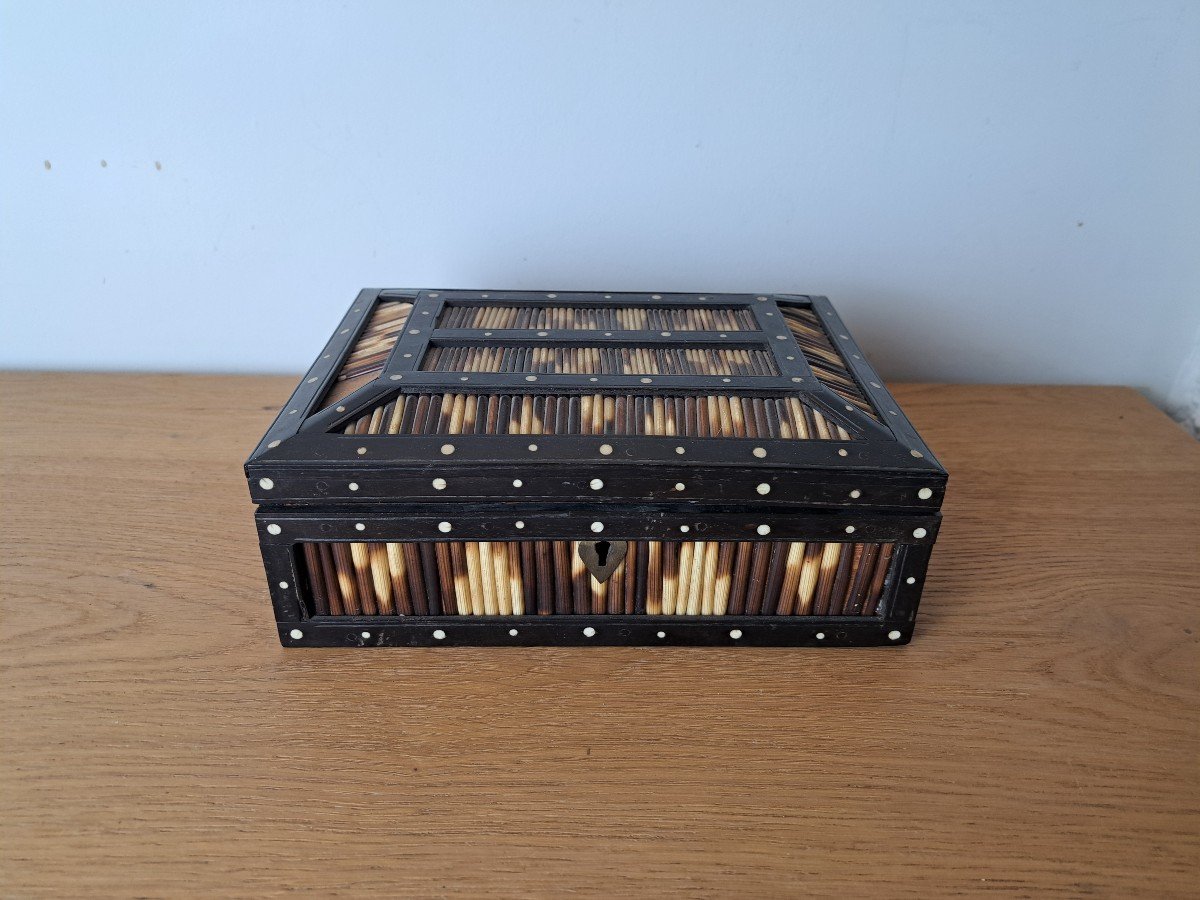 Box, Porcupine Thorn, Ebony And Bone Inlay, Ceylon, India, Early 20th Century. -photo-2