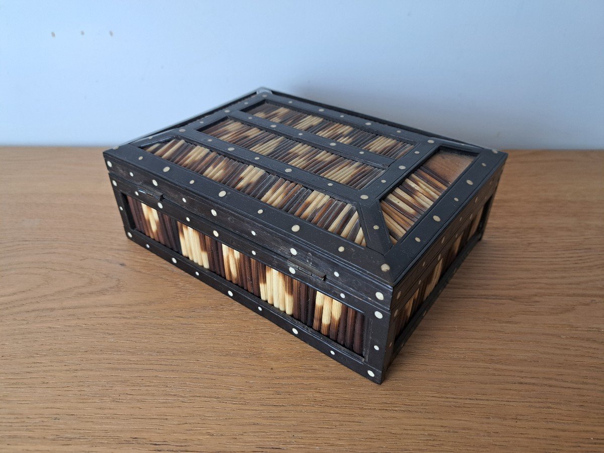 Box, Porcupine Thorn, Ebony And Bone Inlay, Ceylon, India, Early 20th Century. -photo-3