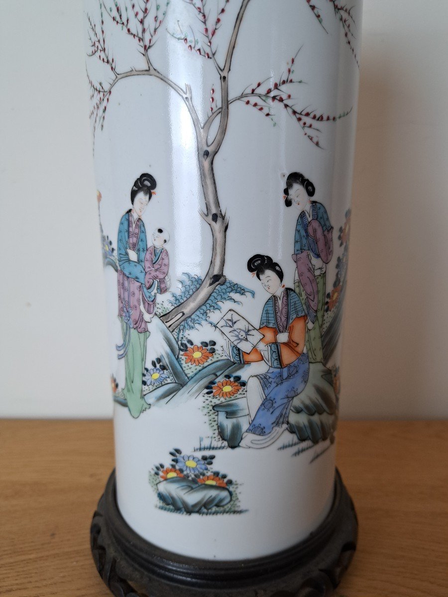 China, Roller Vase, Porcelain, Early 20th Century. -photo-1