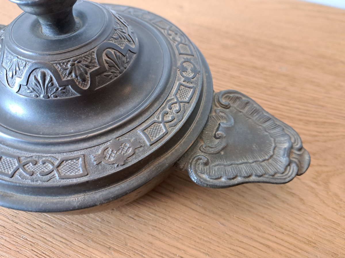 Ecuelles à Oreilles , Décor à La Bérain , Etain , XVIII°. -photo-2