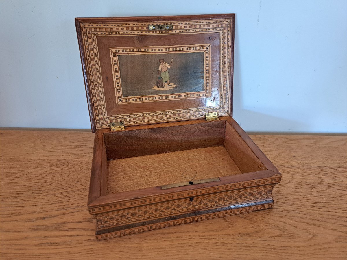 Wooden Box And Marquetry From Sorrento, Italy, Early 20th Century. -photo-2
