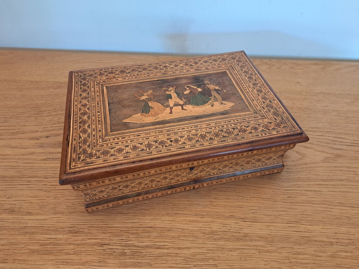 Wooden Box And Marquetry From Sorrento, Italy, Early 20th Century. -photo-1