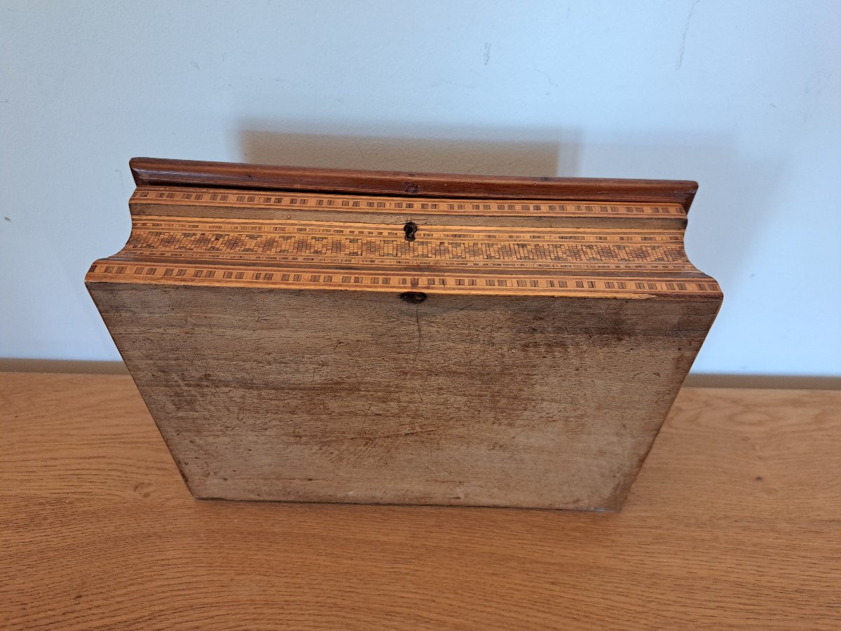 Wooden Box And Marquetry From Sorrento, Italy, Early 20th Century. -photo-4
