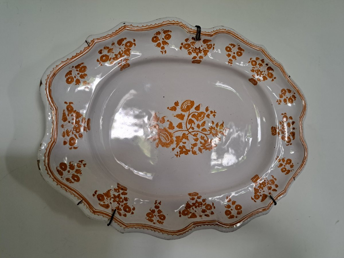 Moustiers, Oval Dish With Curved Edge, Earthenware, 18th Century. -photo-1