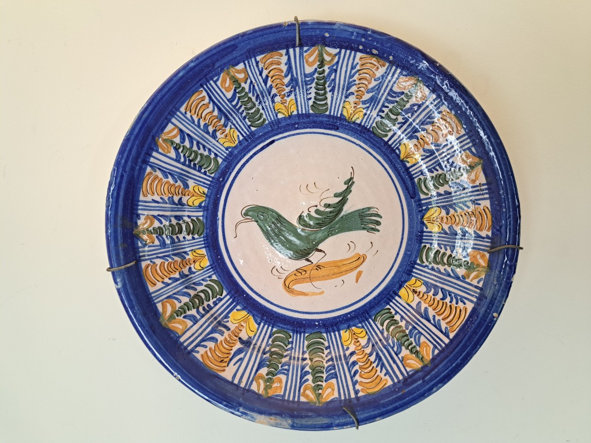 Plat à l'oiseau , Céramique espagnole , Manises (Valence ) , XIX°. 