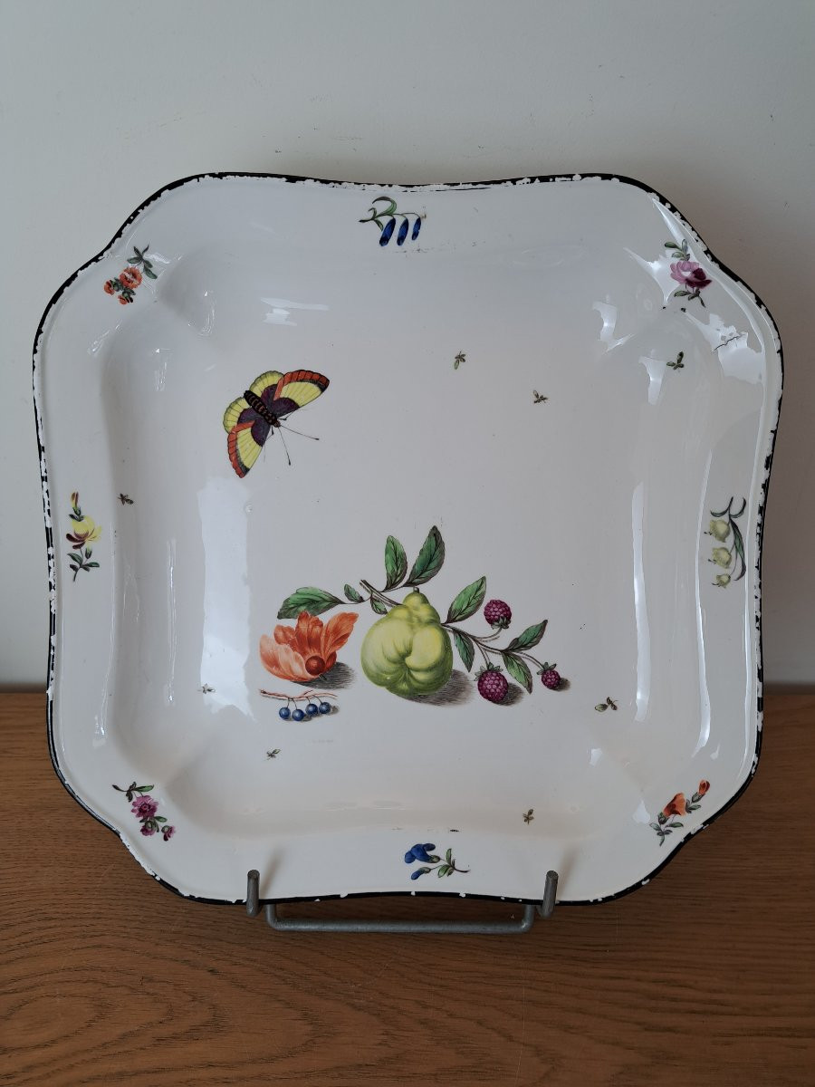Fruit And Butterfly Dish, Porcelain, 18th Century. -photo-2