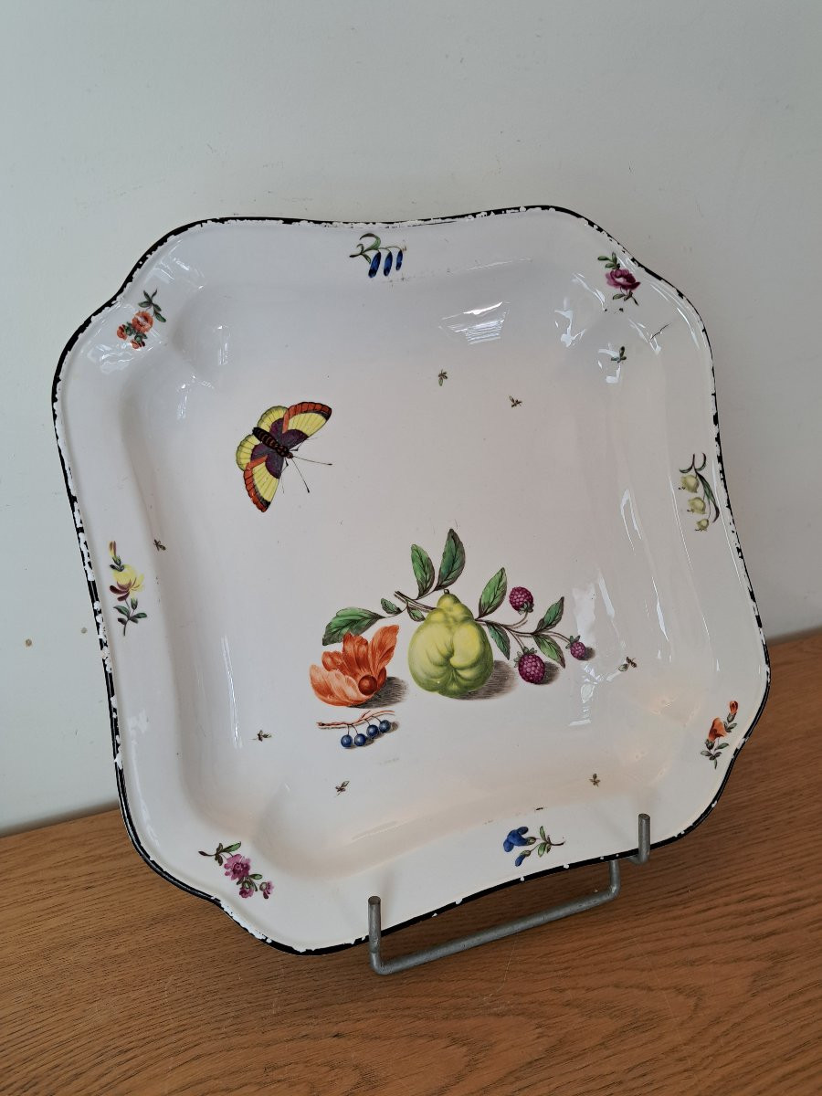 Fruit And Butterfly Dish, Porcelain, 18th Century. -photo-4