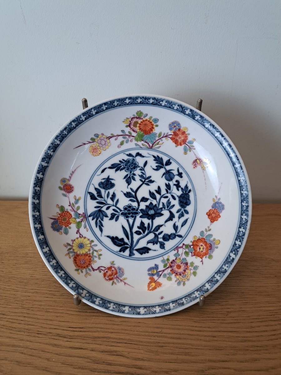 Meissen , Petite assiette , Décor Kakiémon , Porcelaine , XVIII°. 