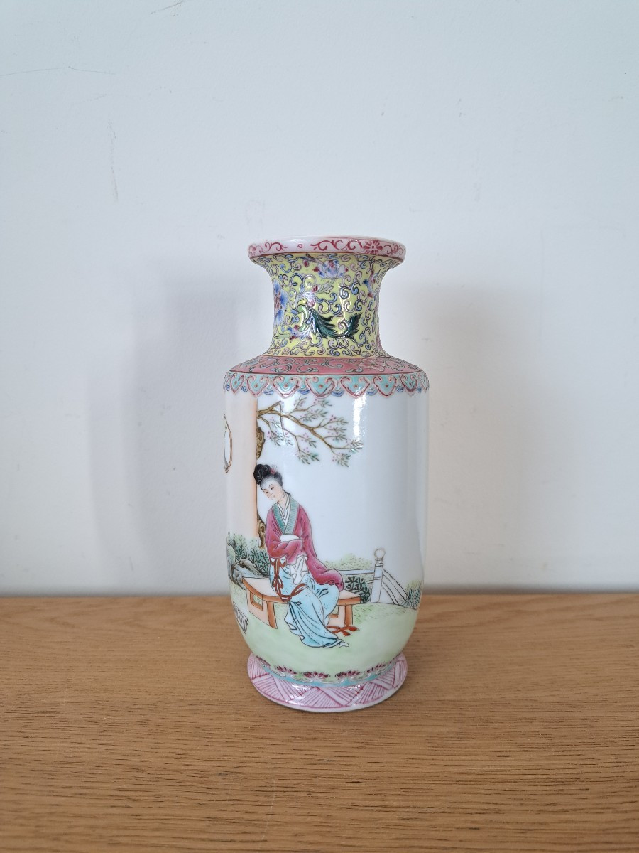 China, Small Vase, Porcelain, Famille Rose, 20th Century.