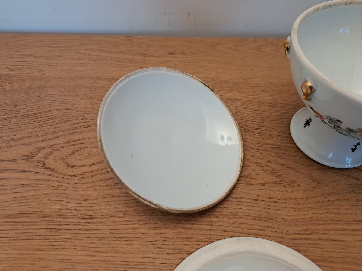China, Covered Bowl On Pedestal, Porcelain, Early 20th Century. -photo-5