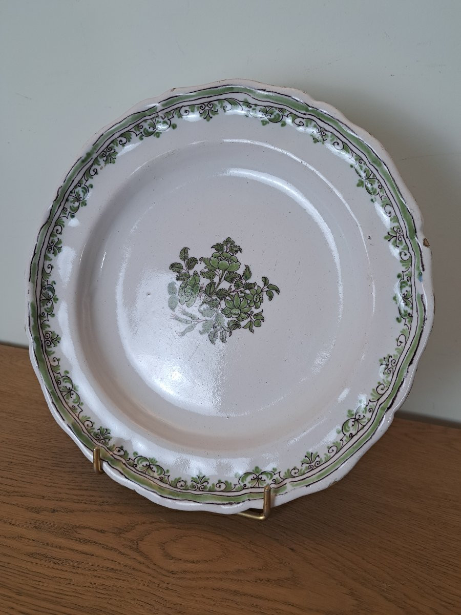 Moustiers, Large Round Dish, Earthenware, 18th Century. -photo-1