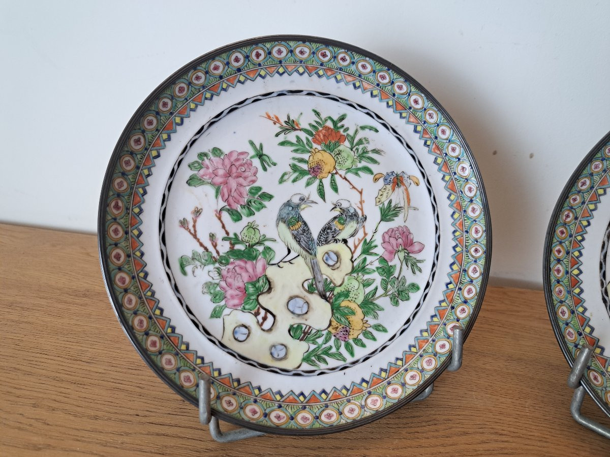 Chine , Paire d'assiettes en porcelaine , cerclage argent , XIX°. -photo-3