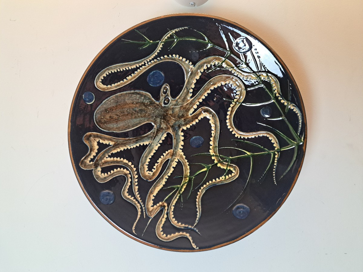 El Rissec, Octopus, Wall Plate, Ceramic, 20th Century. 