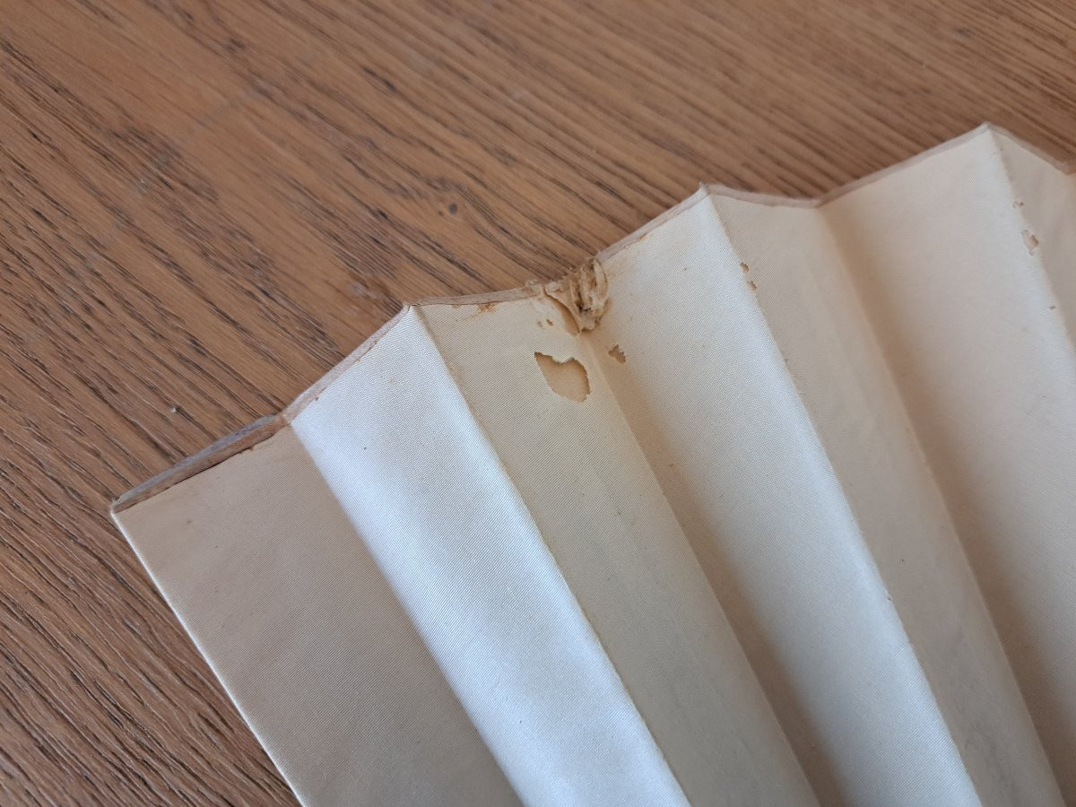 Duvelleroy , Eventail , Satin brodé , bois peint , Fin XIX°. -photo-6