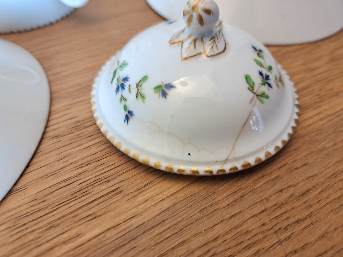 Bordeaux, Alluaud And Vanier, Two Cups And A Jug, Porcelain, Late 18th Century. -photo-7