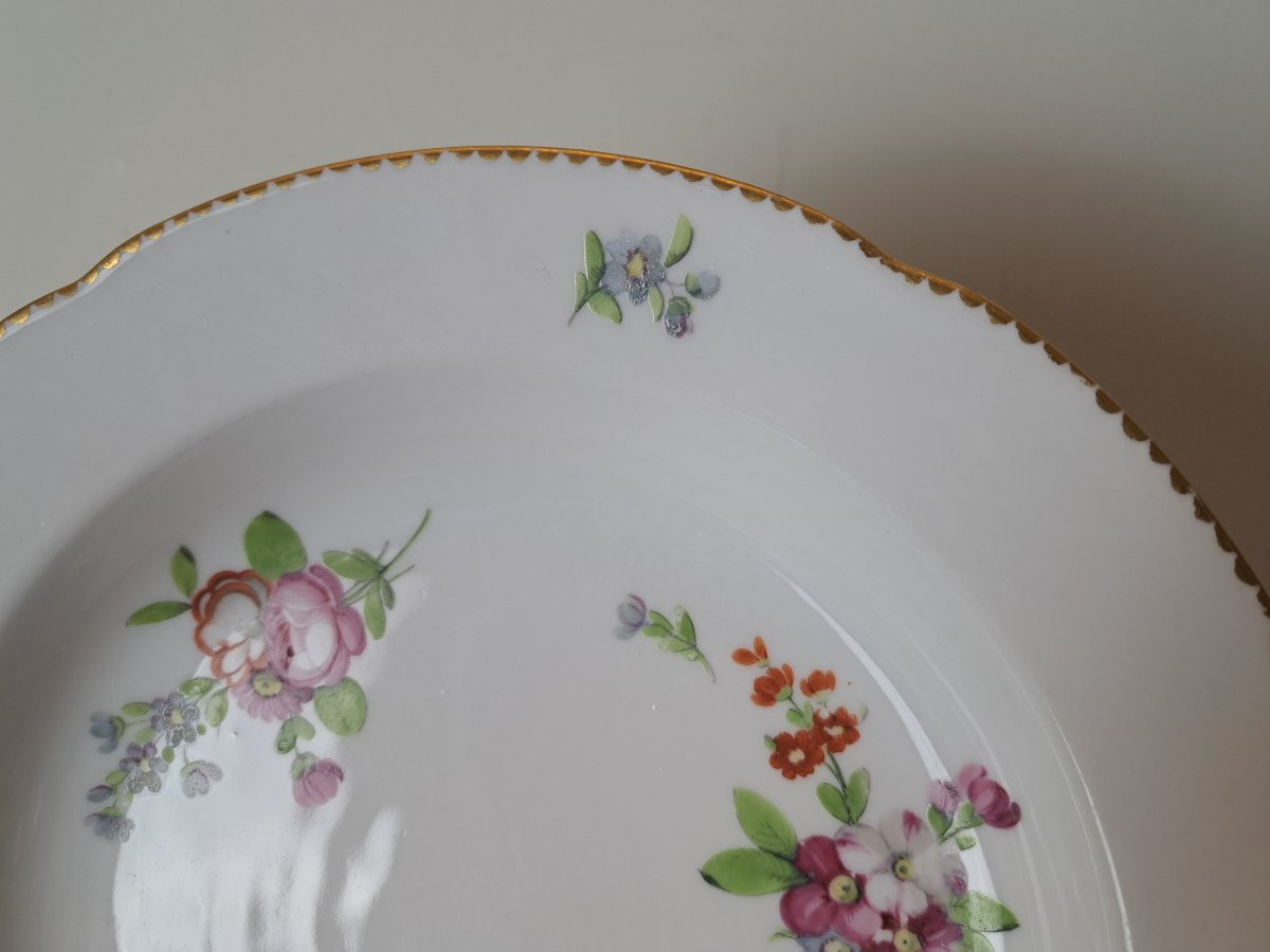 Locré , Porcelaine de Paris , Assiette creuse , Fleurs , Fin XVIII°. -photo-2