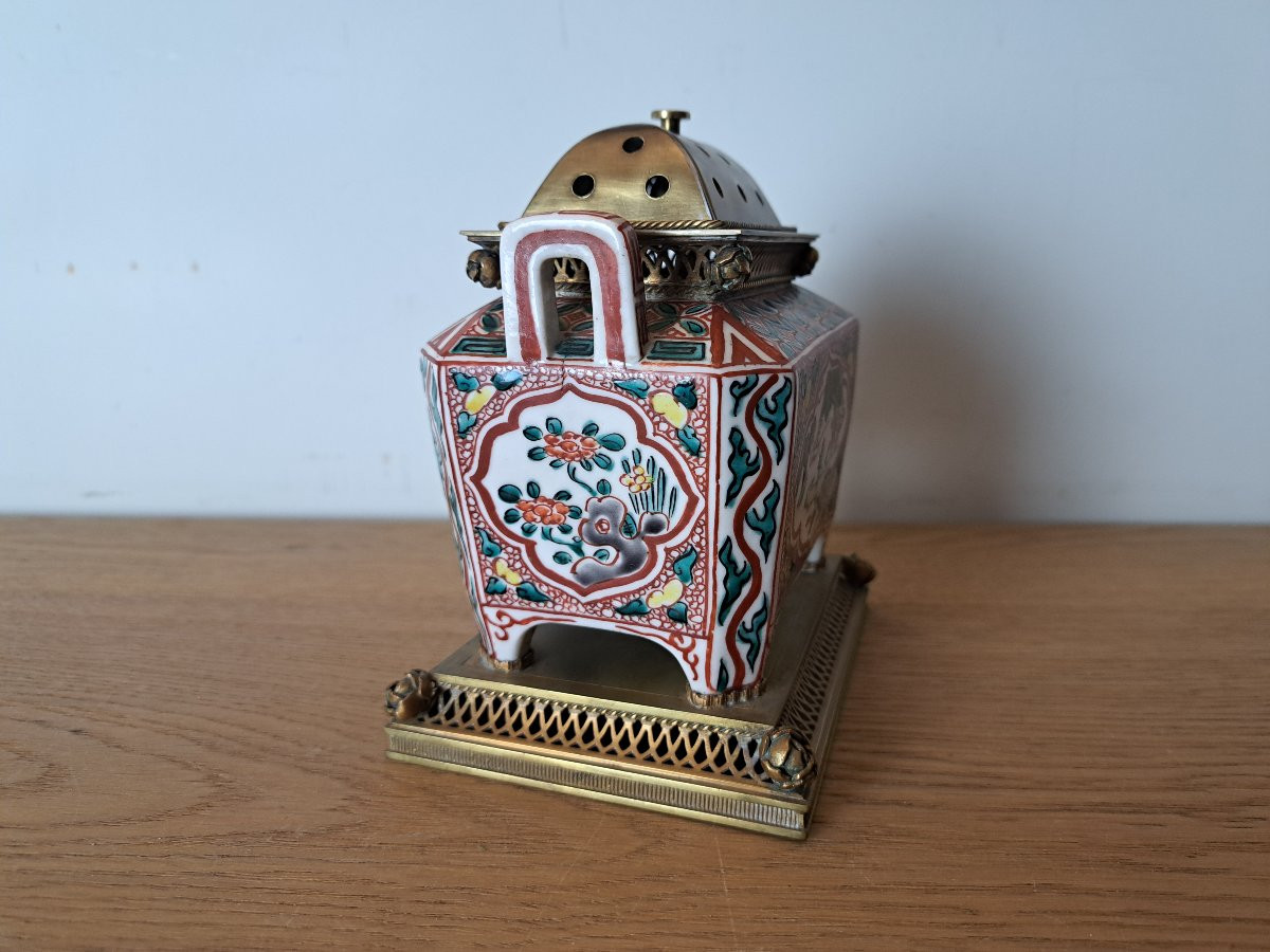 Japan, Incense Burner, Porcelain, Bronze, Late 19th/early 20th Century. -photo-2