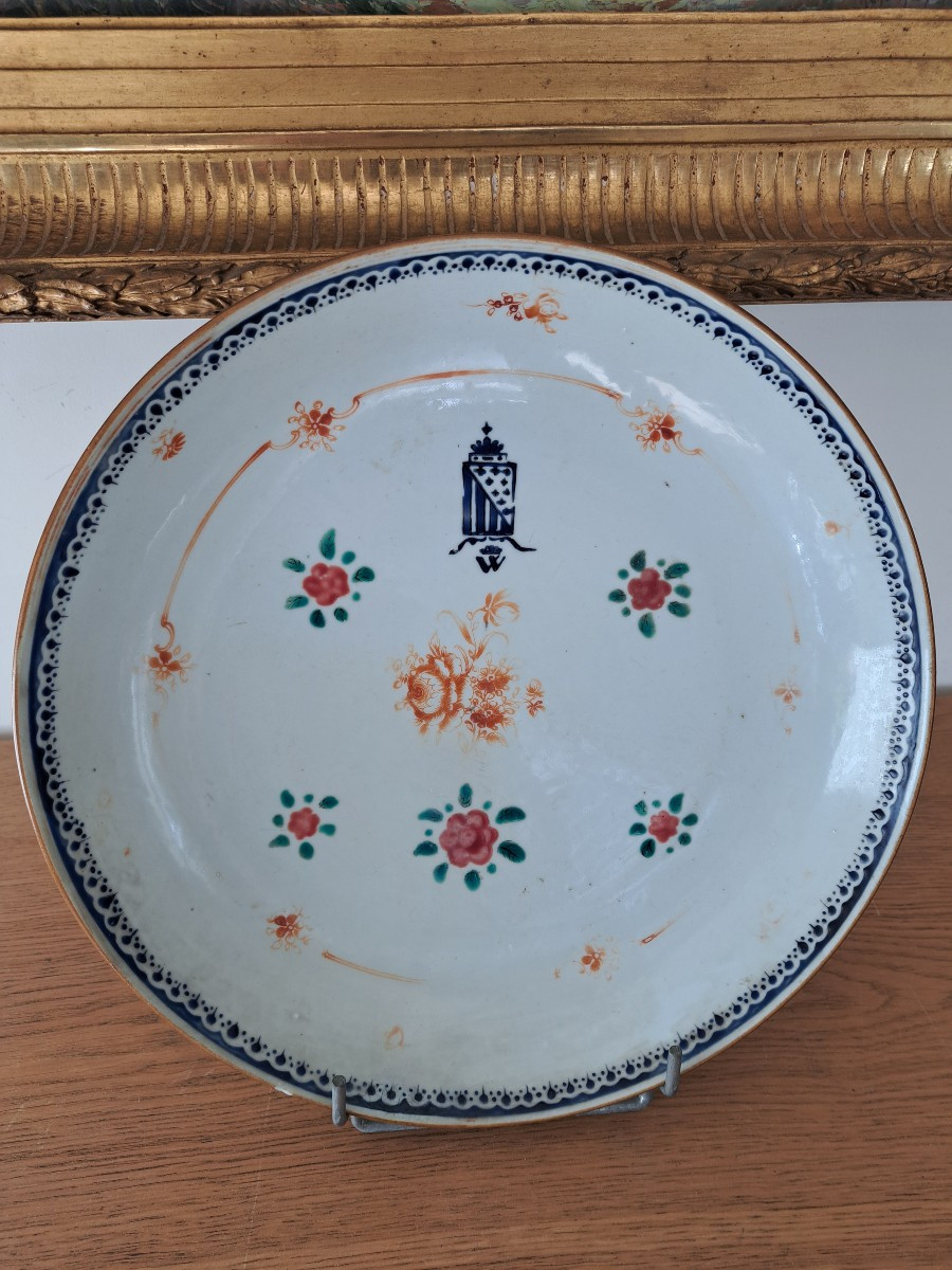 East India Company, Armorial Plate, Porcelain, 18th Century. 