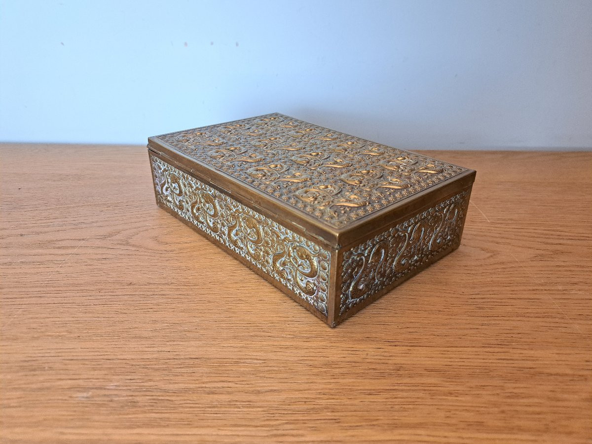 Erhard & Söhne ; Boite/Coffret , Laiton Repoussé , Début XX°. -photo-1