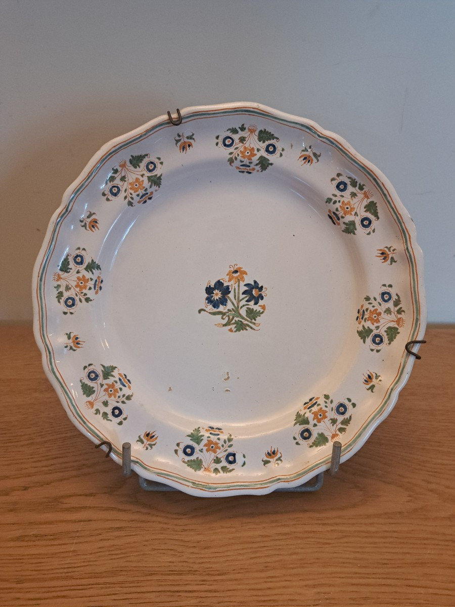 Moustiers , Dinner Plate , Earthenware , 18th Century.