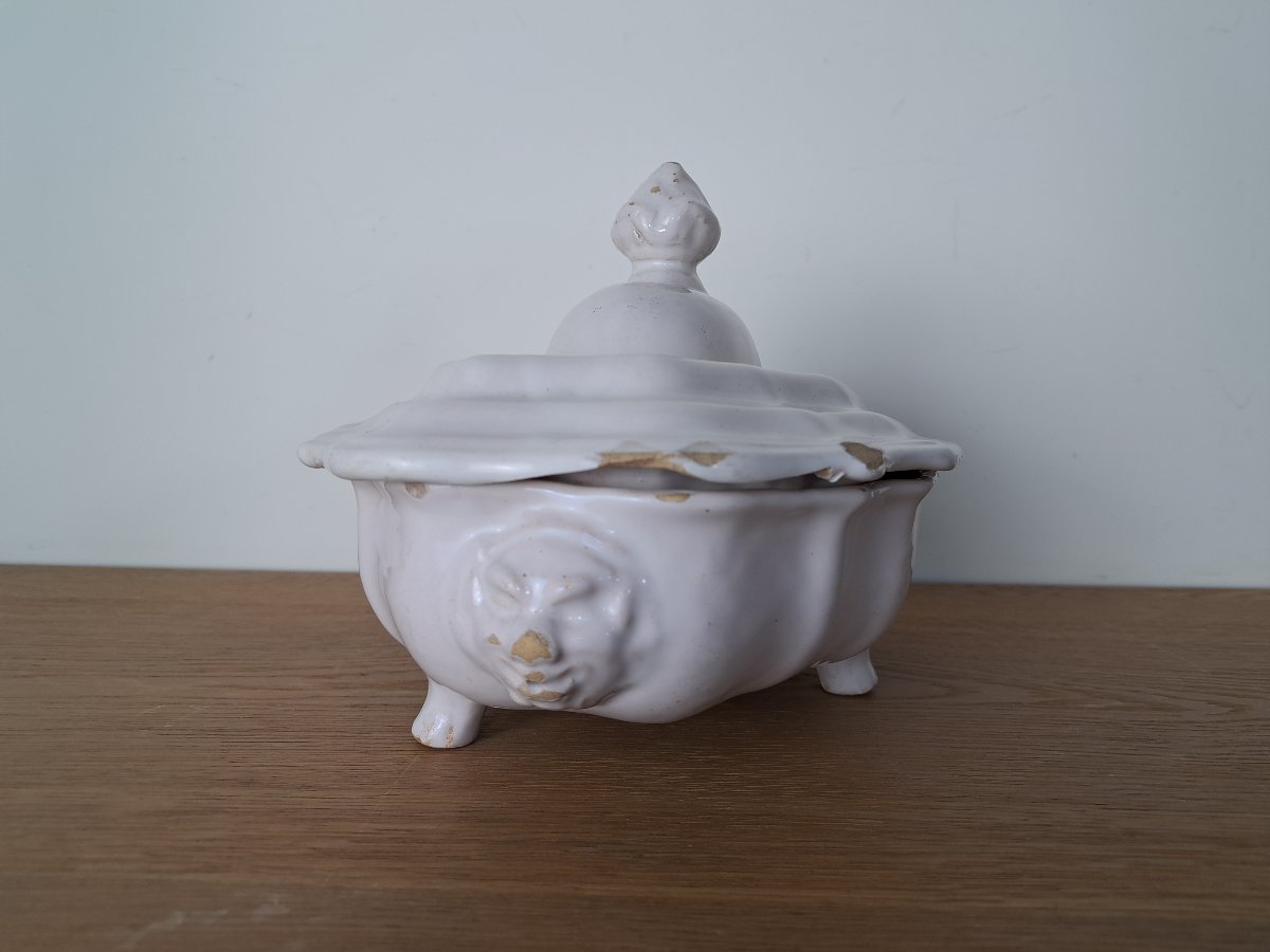 Moustiers , Soup Tureen , White Earthenware , 18th Century.-photo-3