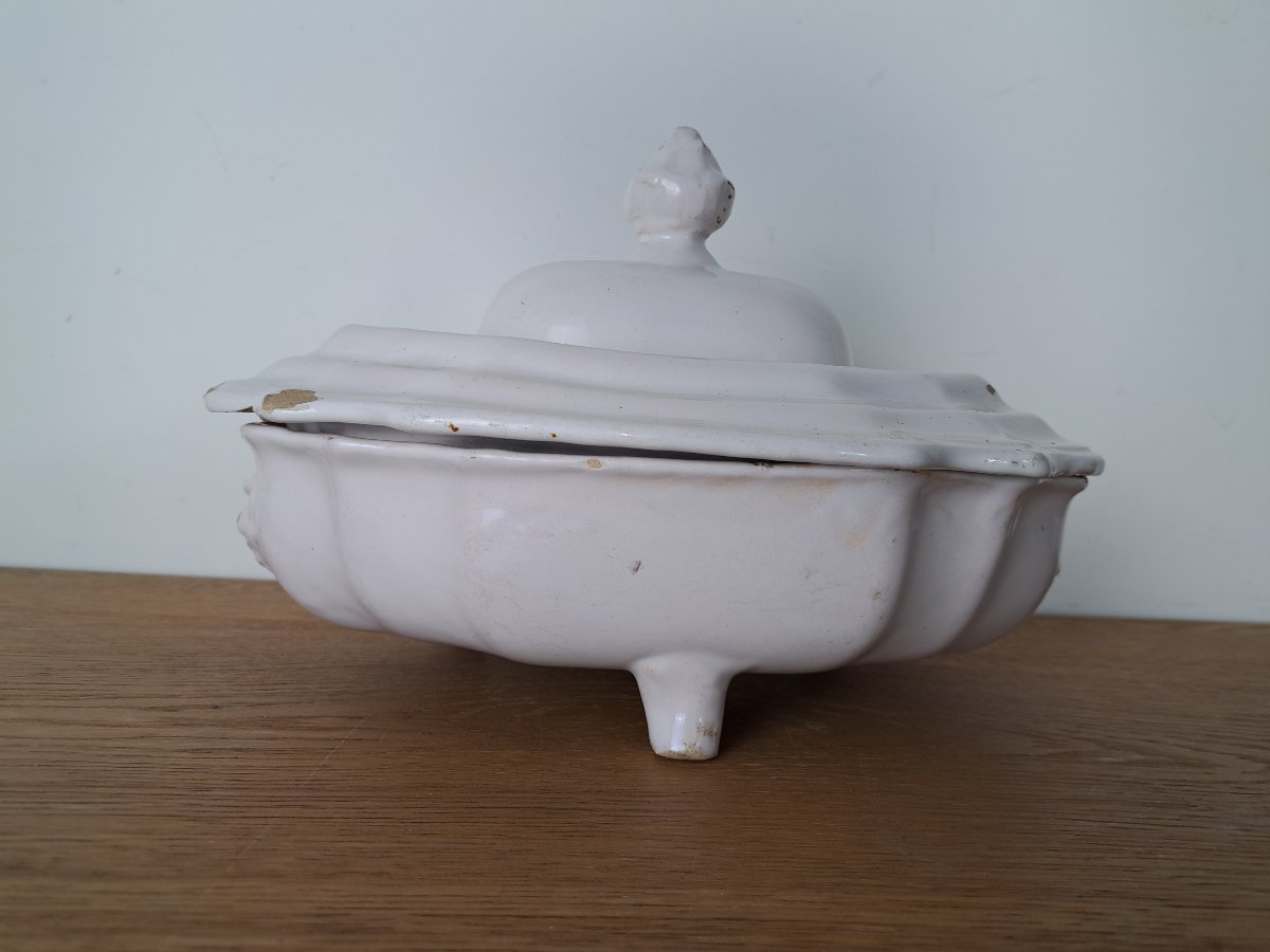 Moustiers , Soup Tureen , White Earthenware , 18th Century.-photo-1